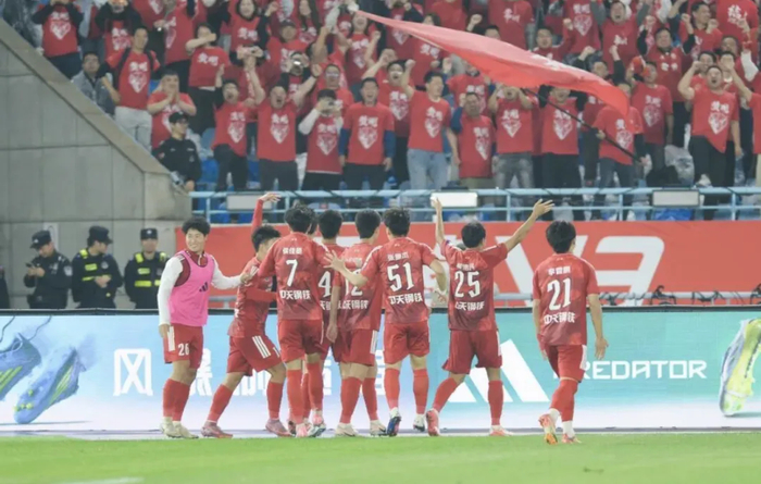 kaiyun sports-“吊州”不再常威出世,3:0暴击去年“状元狼”,苏超的开局太精彩|常州队|南通队|江苏足球联赛|常州|南通_新浪体育_新浪新闻