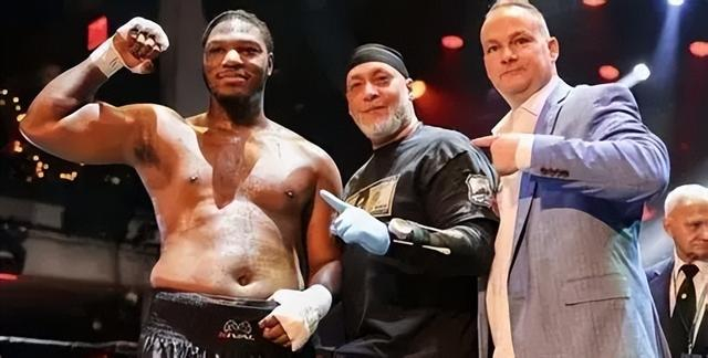 kaiyun sports-布鲁克林新星泰勒二回合强势TKO巴尼特,不败战绩续写战绩|拳坛|帕克·波特|比赛|职业|连胜_新浪体育_新浪新闻